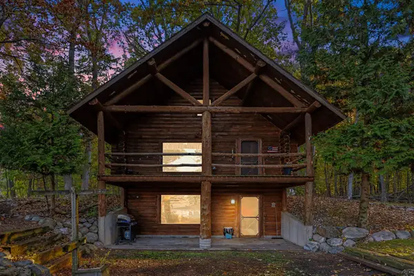 13998 Kelly Road, Hickory Corners, MI 49060