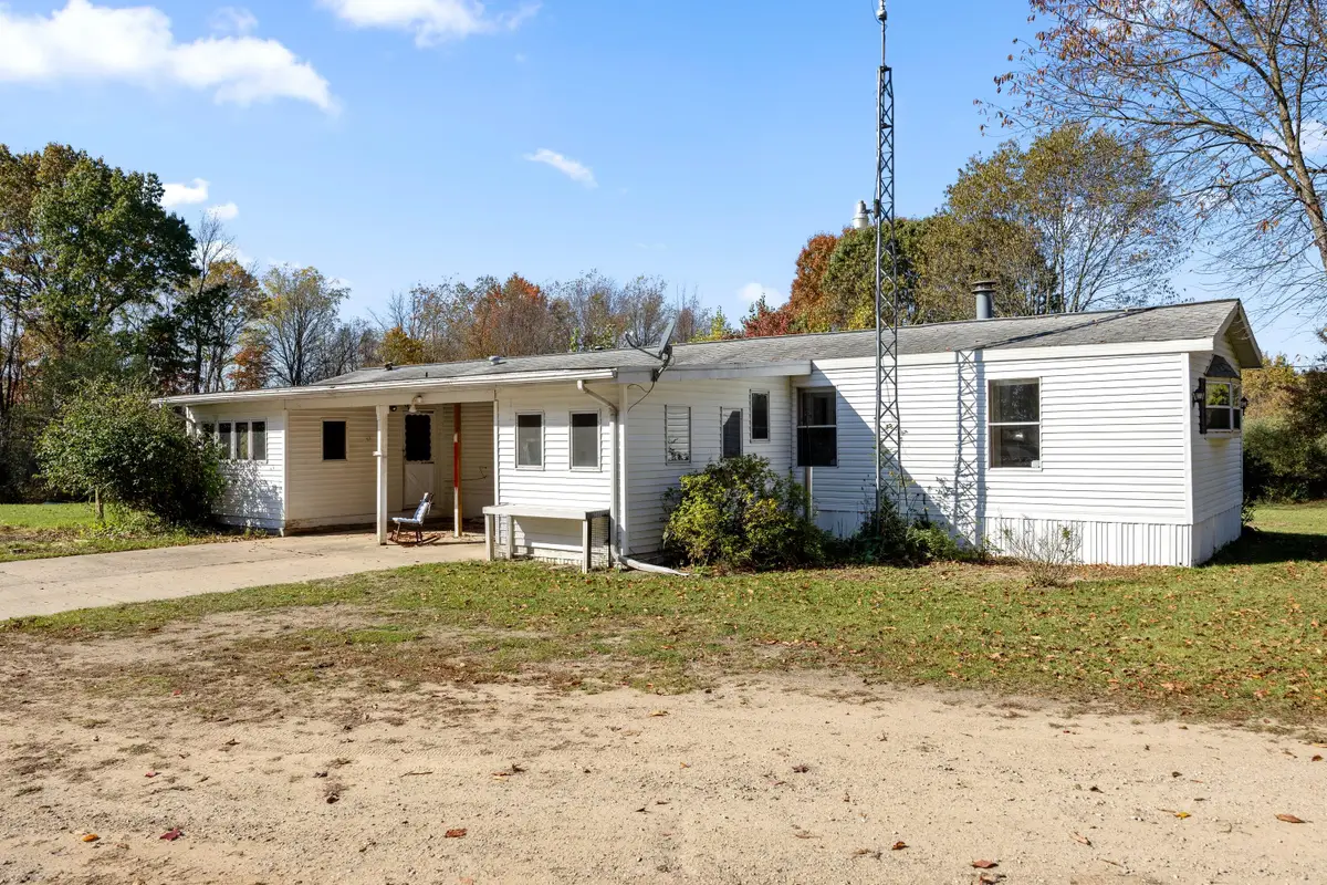 1544 18 Mile Road Ne, Cedar Springs, MI 49319 - #1