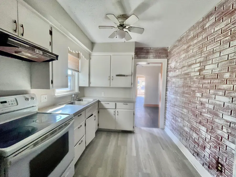 1826 Spring Arbor Road, Jackson, MI 49203 - #2