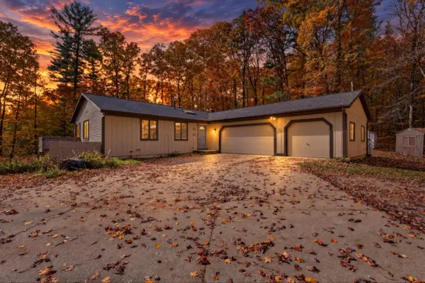 6770 Wildwood Court, Cedar Springs, MI 49319
