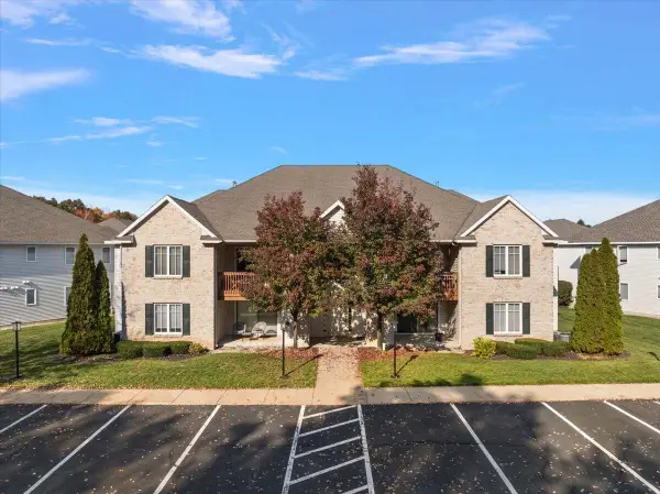 12249 S Crystal Waters Drive #7, Holland, MI 49424