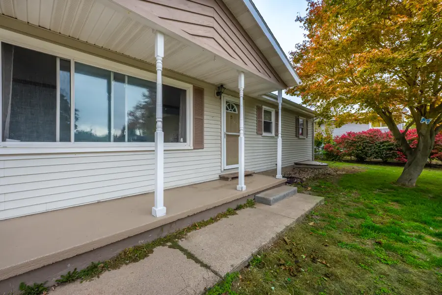 1651 N Cherry Drive, Stevensville, MI 49127 - #2