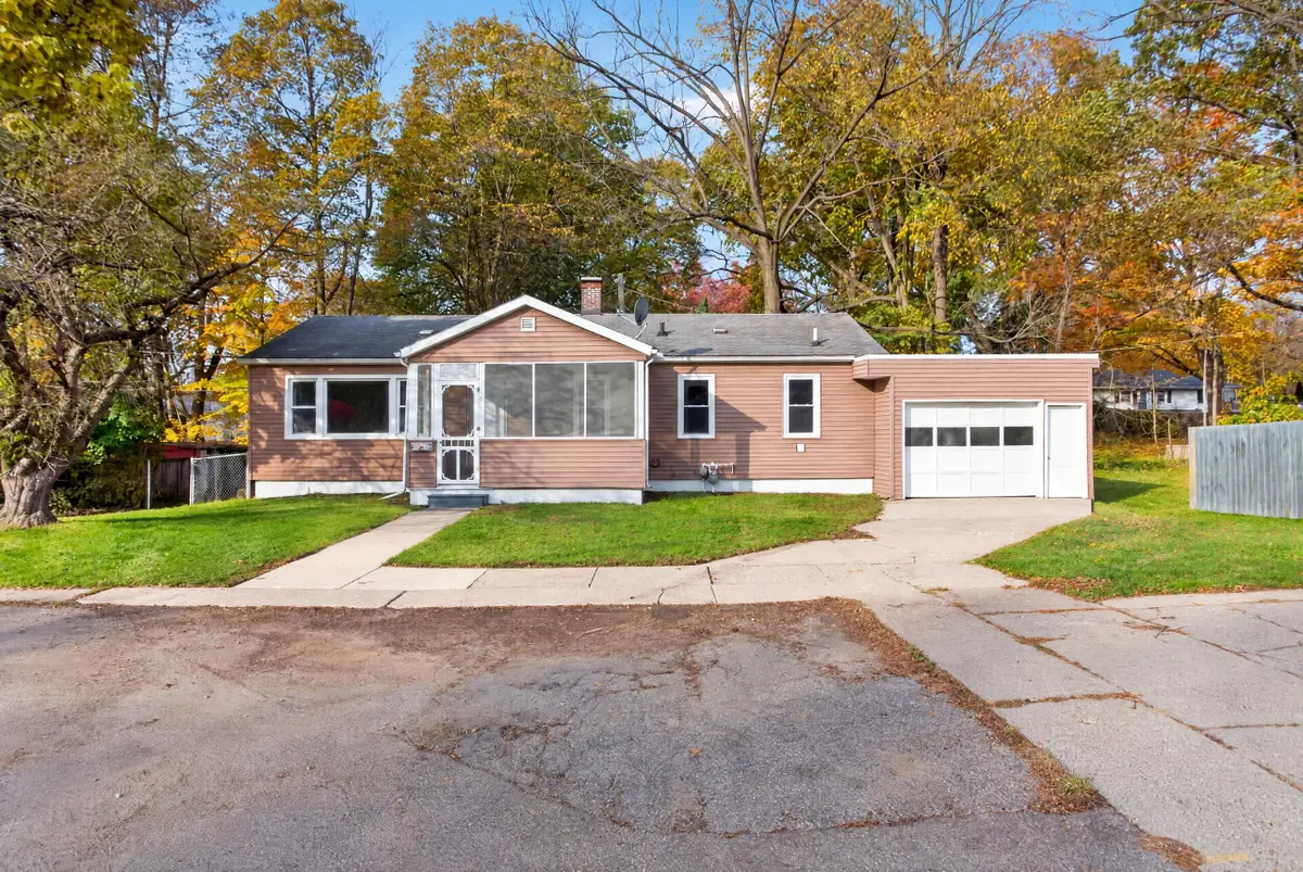 6 Elm Court Court, Hillsdale, MI 49242 - #1