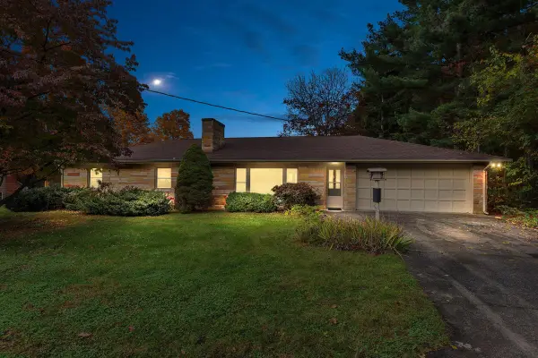 71471 Adamsville Road, Edwardsburg, MI 49112