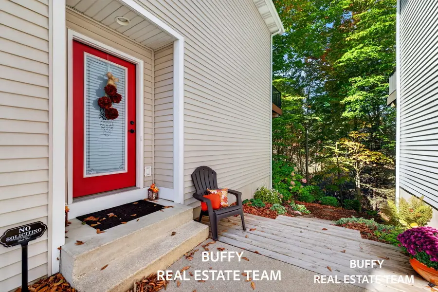 907 Bluff Creek Drive, Grand Haven, MI 49417 - #2