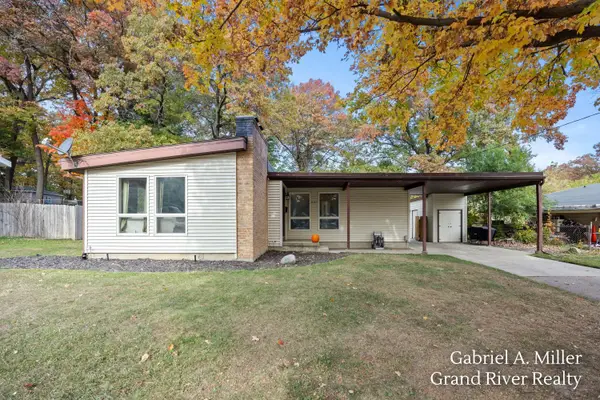 2111 Floyd Street Sw, Wyoming, MI 49519