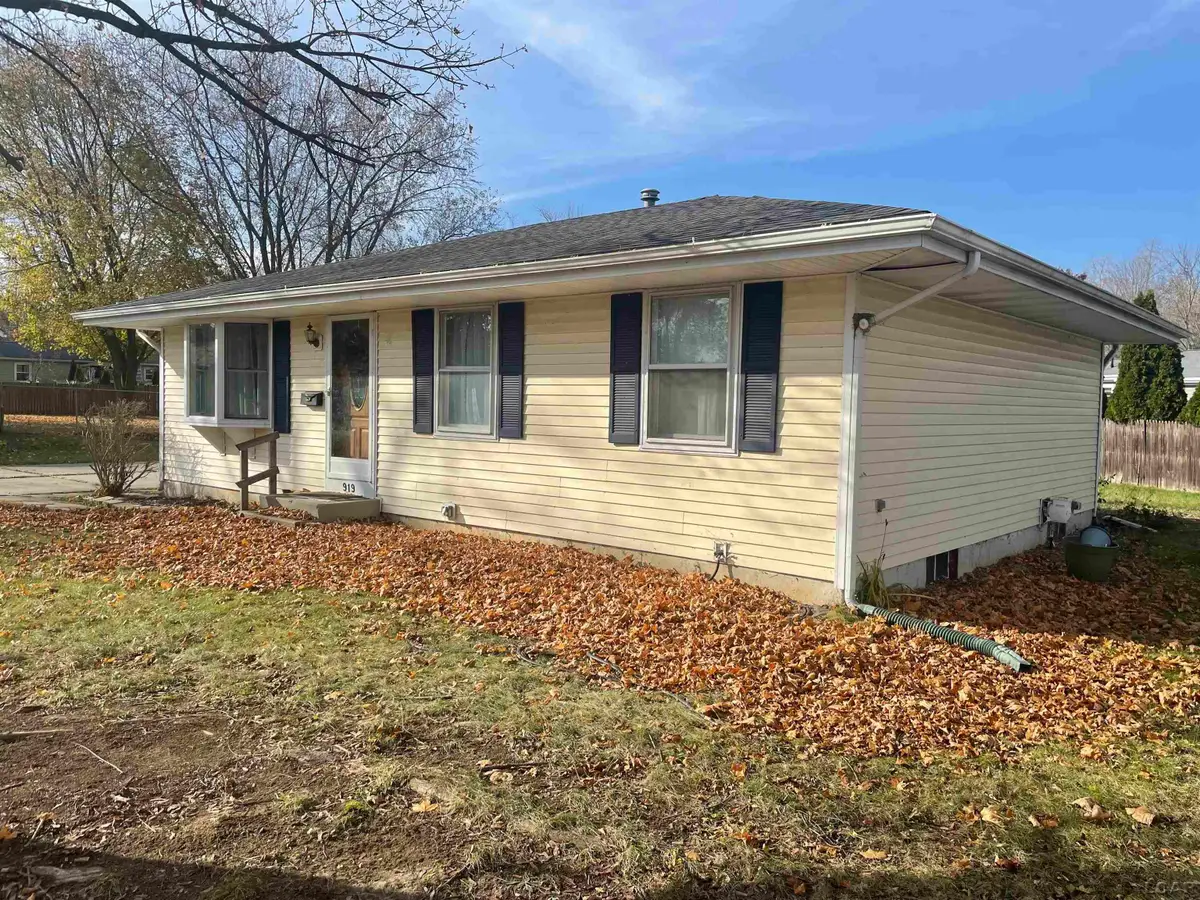 919 Pontiac Trail, Tecumseh, MI 49286 - Image #1