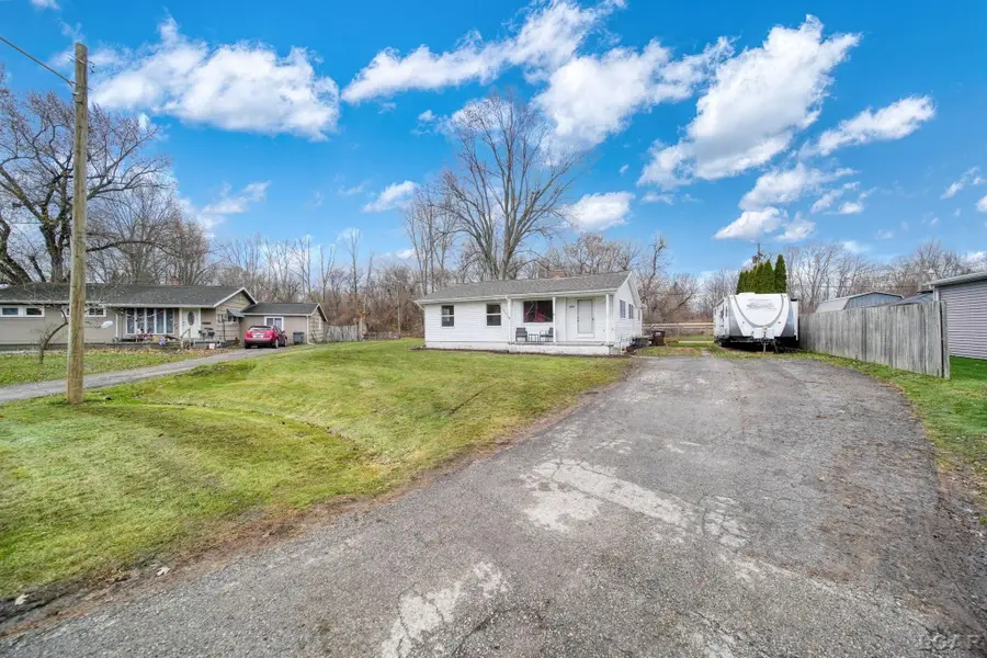 2369 Linden Court, Adrian, MI 49221 - Image #2