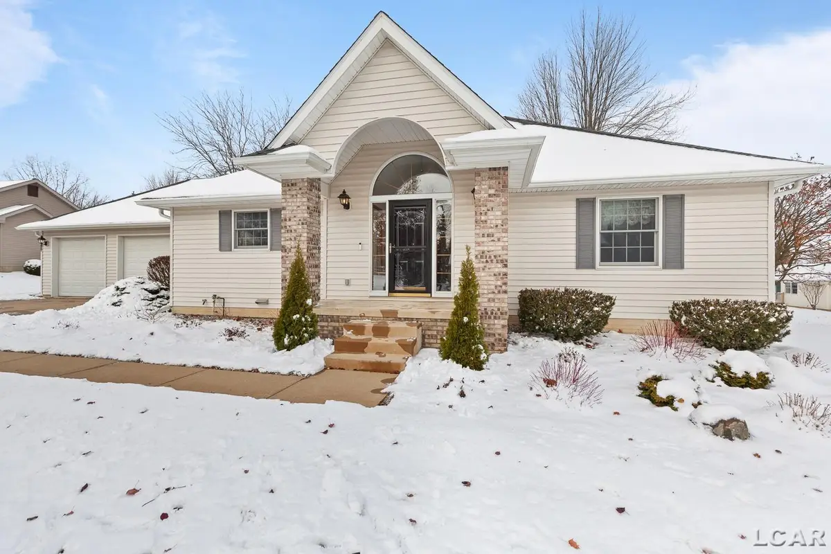 618 NOKOMIS Drive, Tecumseh, MI 49286 - Image #1