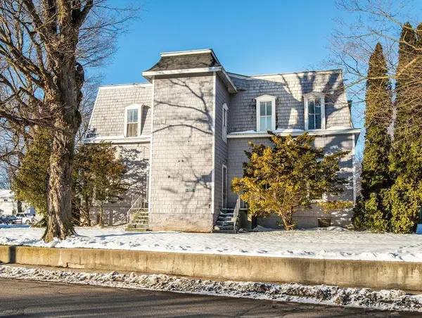 324 Railroad Street, Hudson, MI 49247