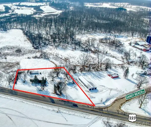 12677 US-223 Highway, Manitou Beach, MI 49253