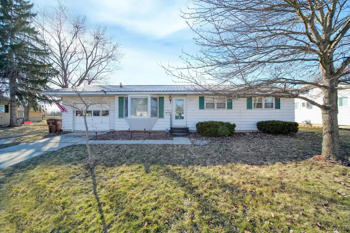 107 Renfrew Avenue, Adrian, MI 49221 - #1