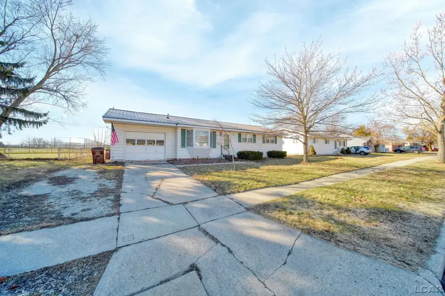 107 Renfrew Avenue, Adrian, MI 49221 - #3