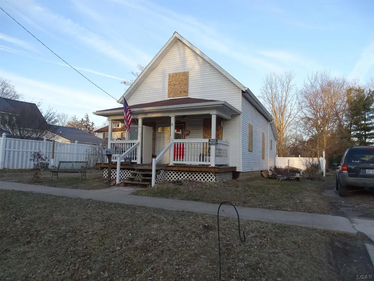 215 S summit Street, Morenci, MI 49256 - #1