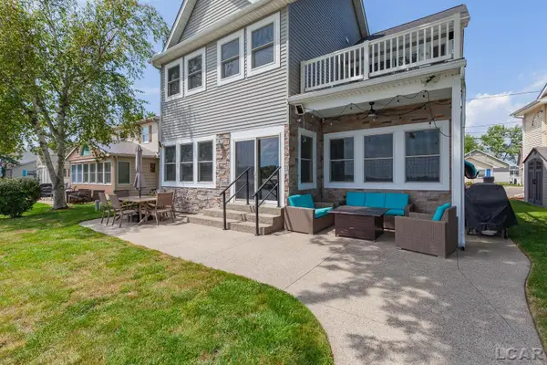 10950 W Ferndale Drive, Manitou Beach, MI 49253