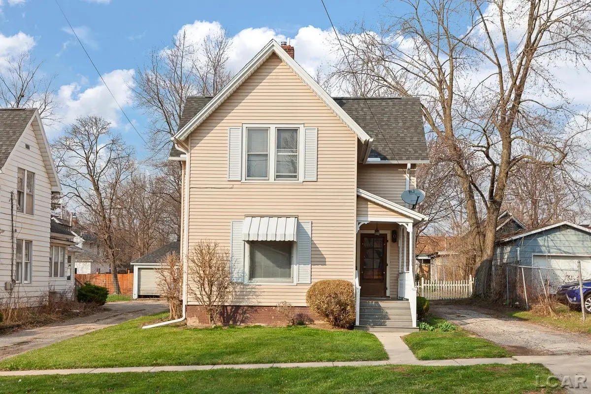 907 E Hunt Street, Adrian, MI 49221 - #1