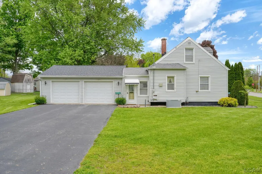 905 Sheffield Ave Street, Adrian, MI 49221 - #3