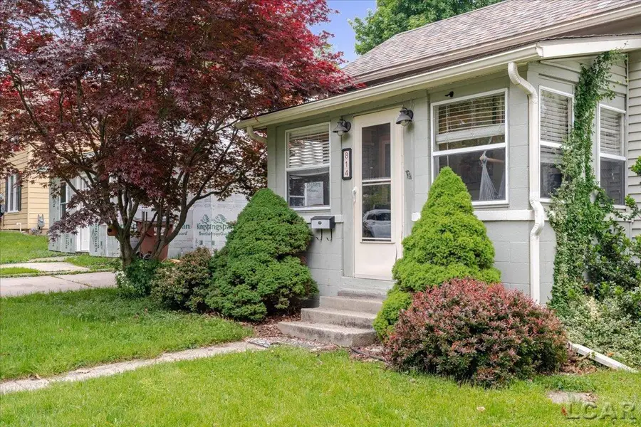 814 Hoch Ave. Avenue, Adrian, MI 49221 - #2