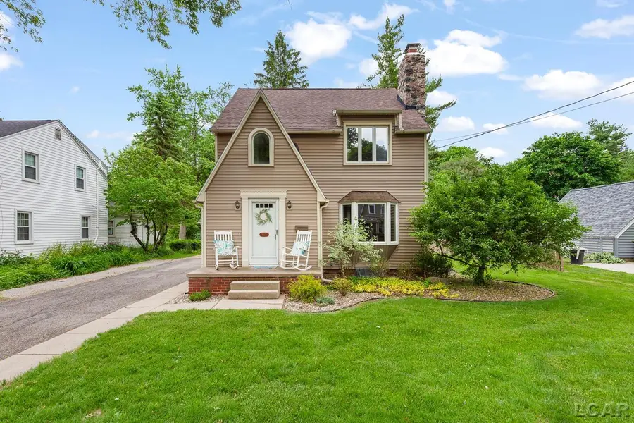 925 Lincoln Avenue, Adrian, MI 49221 - #2
