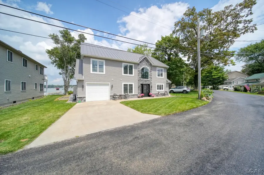2892 Round Lake Highway, Manitou Beach, MI 49253 - #2