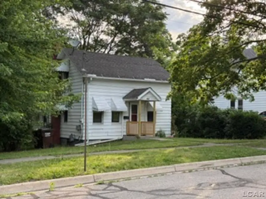 907 Bristol Street, Adrian, MI 49221 - #2