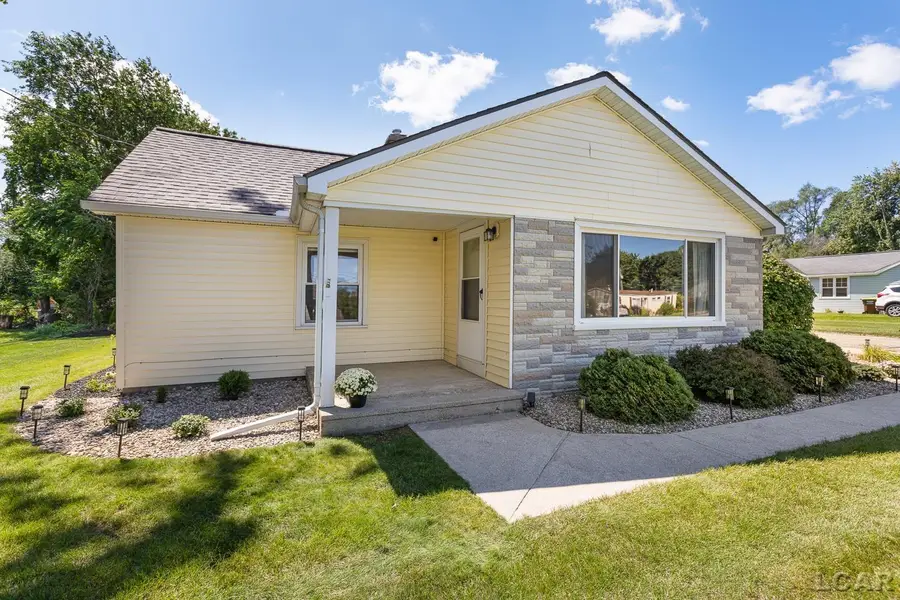 1104 Sunset Drive, Tecumseh, MI 49286 - #2