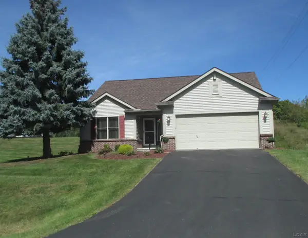 2304 Woodridge Drive, Adrian, MI 49221