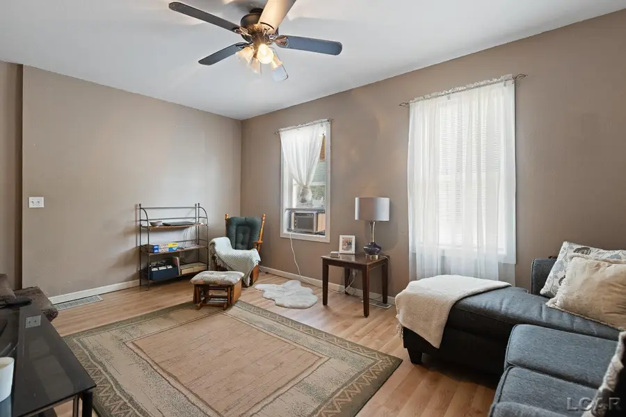 318 E Hunt Street, Adrian, MI 49221 - #3