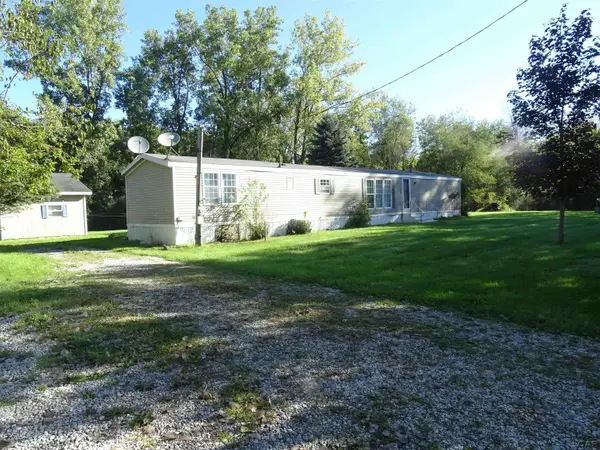 6627 Hallenbeck Highway, Manitou Beach, MI 49253