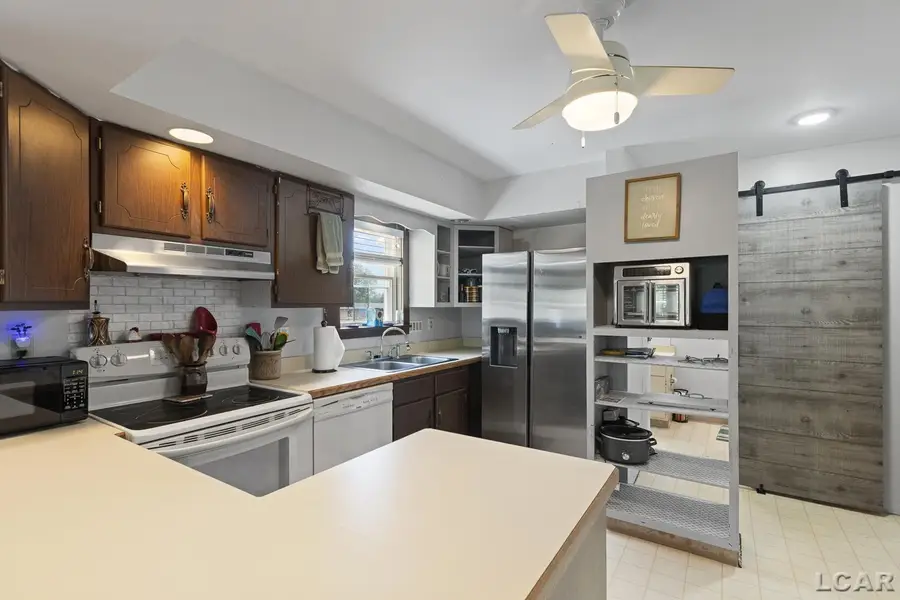 121 S King Street, Brooklyn, MI 49230 - #3