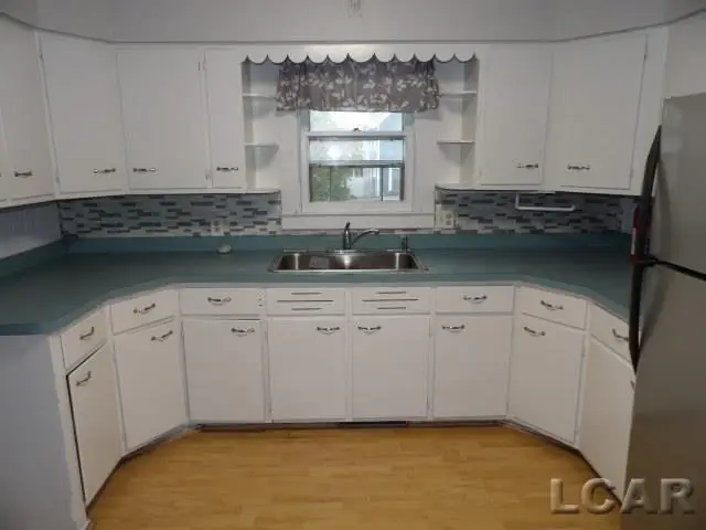 122 W Beecher Street, Adrian, MI 49221 - #2