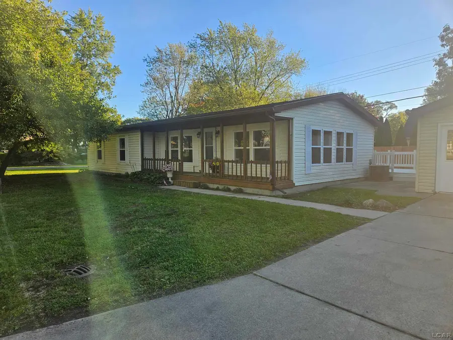 3562 Meadowcrest Drive, Monroe, MI 48162 - #3