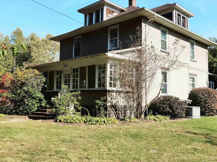220 N lane Street, Blissfield, MI 49228 - #2