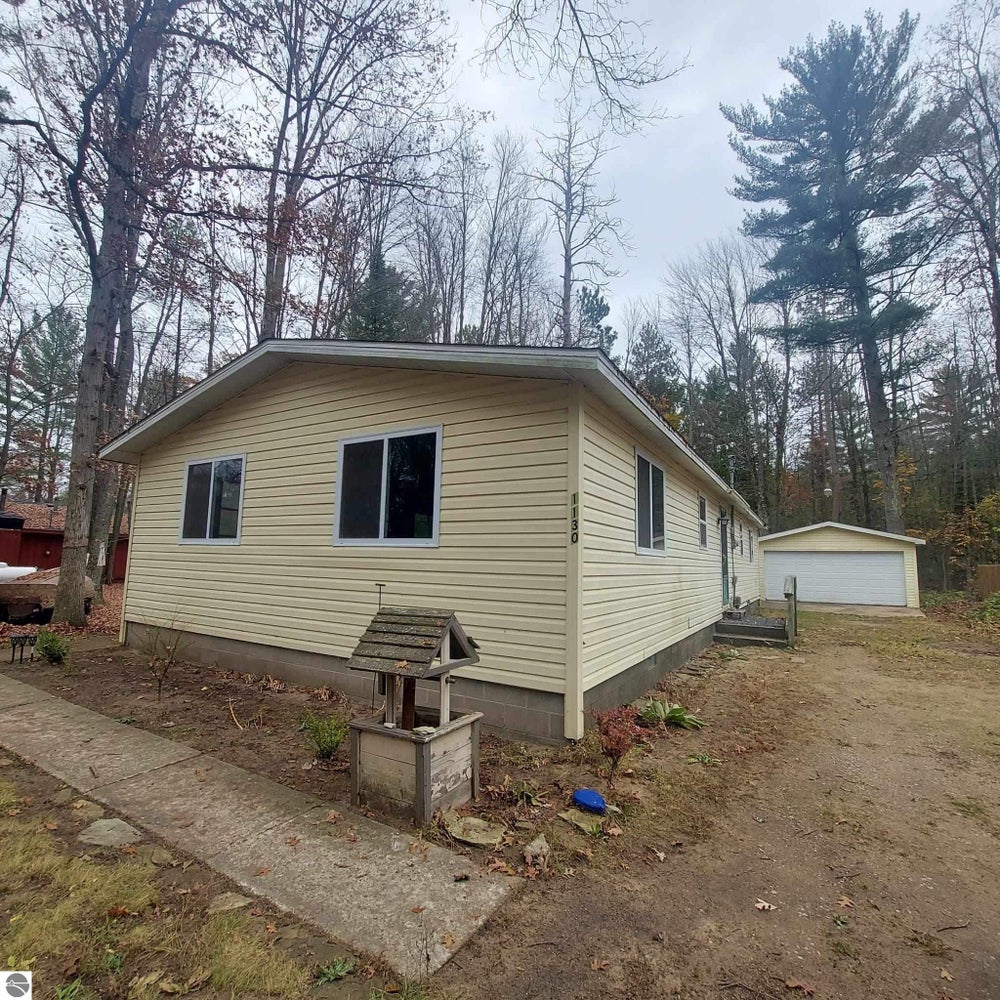 1130 Beaver Street, Oscoda, MI 48750 ERA