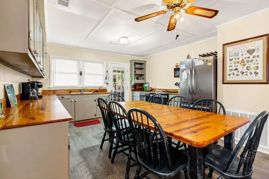 609 Palmetto Boulevard, Edisto Beach, SC 29438 - Image #3