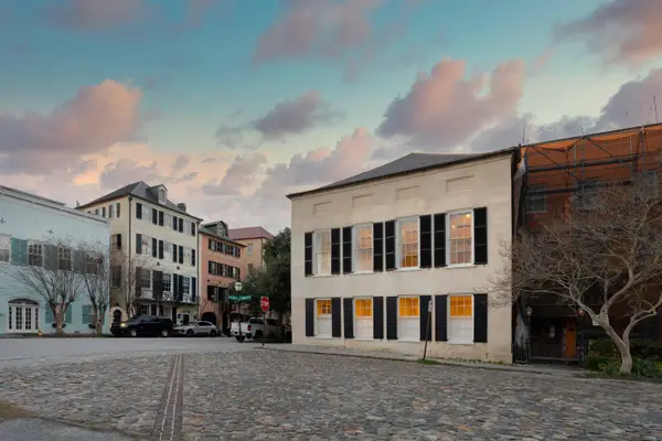 90 E Bay Street, Charleston, SC 29401