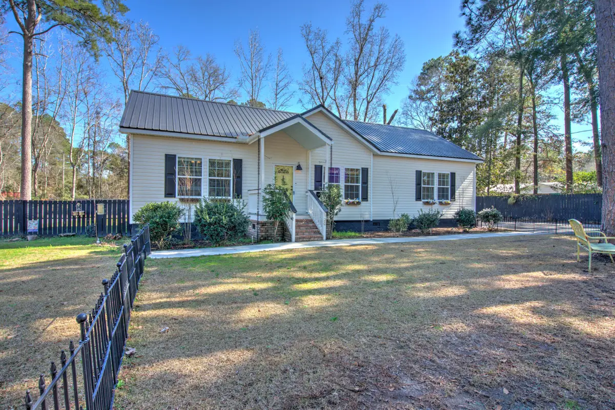 120 Parkwood Circle, Walterboro, SC 29488 - Image #1