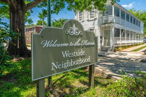 200 Fishburne Street, Charleston, SC 29403