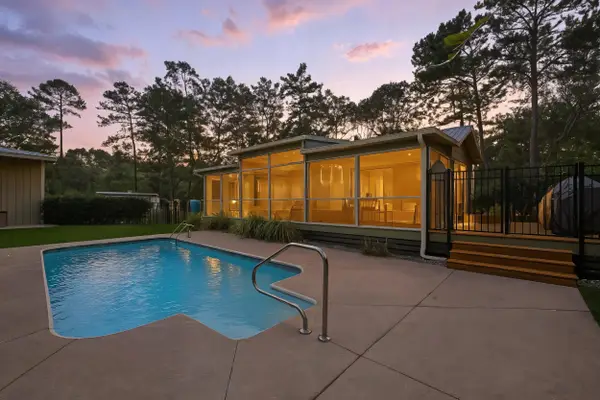 8013 Little Britton Road, Hollywood, SC 29449