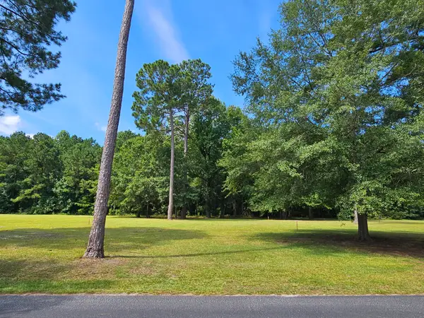 145 Woodlake Drive, Manning, SC 29102