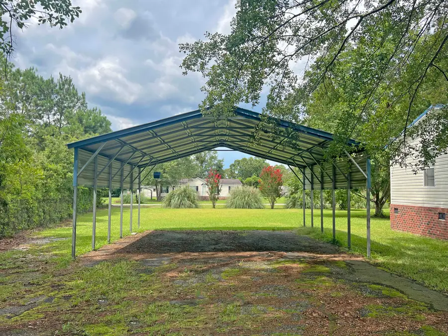 1156 W A. Gamble Road, Manning, SC 29102 - #3