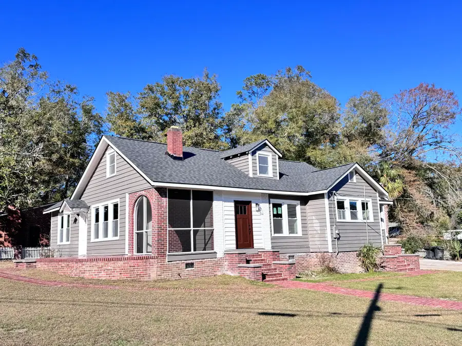 303 Warren Street, Walterboro, SC 29488 - #3