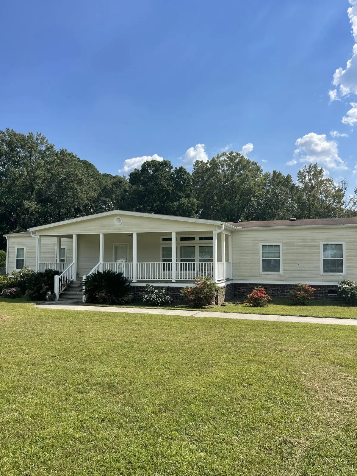 385 Embassy Drive, Summerville, SC 29483 - Image #1