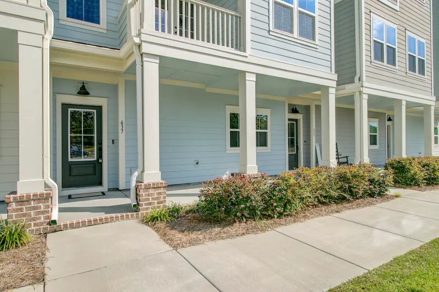 637 N Laurel Street, Summerville, SC 29483 - Image #2