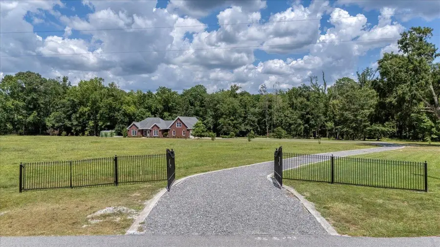 637 Cummings Chapel Road, Ridgeville, SC 29472 - Image #3