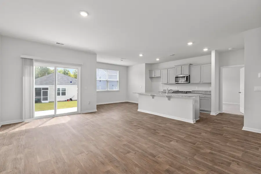 186 Cloverleaf Street, Summerville, SC 29483 - Image #3