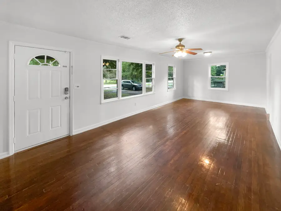 302 Embassy Drive, Summerville, SC 29483 - Image #3