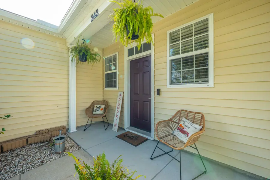 242 Medford Drive, Summerville, SC 29485 - Image #2