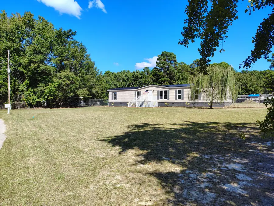 2156 Clubhouse Road, Summerton, SC 29148 - Image #2