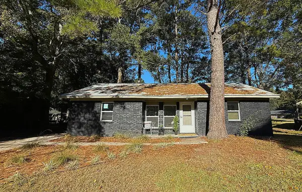 203 Shamrock Drive, Summerville, SC 29483